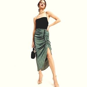 VICI sage embossed satin ruched adjustable skirt NEW Retail $56+ 🎉SALE S & M